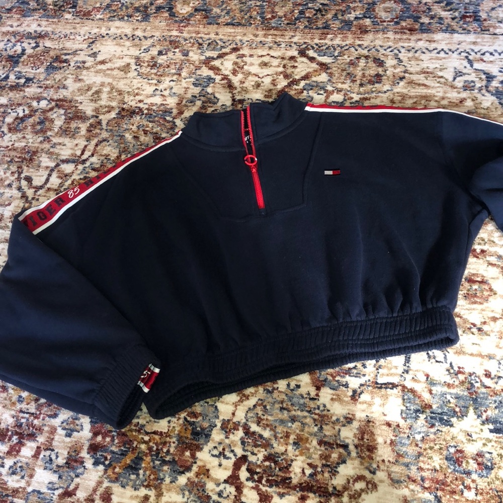 Tommy Hilfiger Cropped Sweatshirt